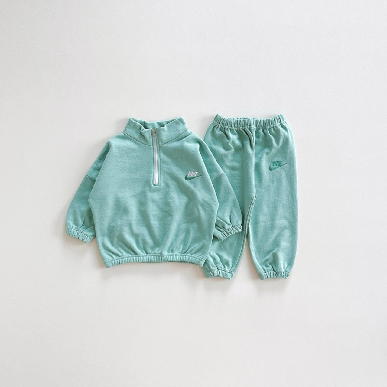 NK half zip-up set