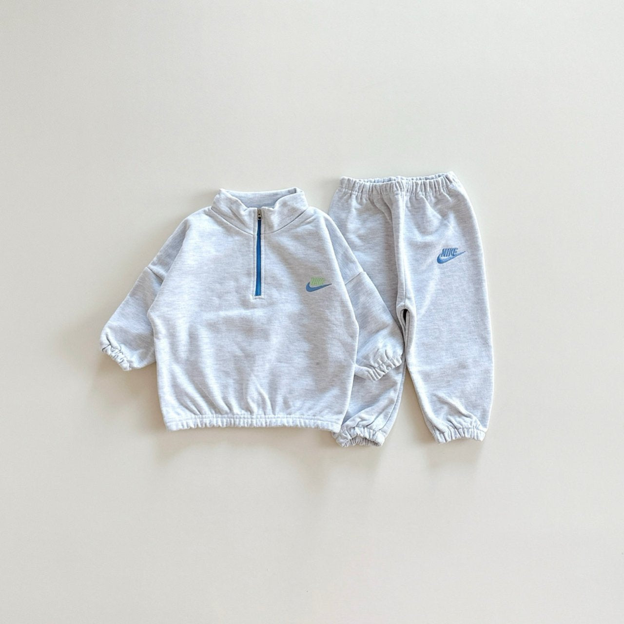NK half zip-up set