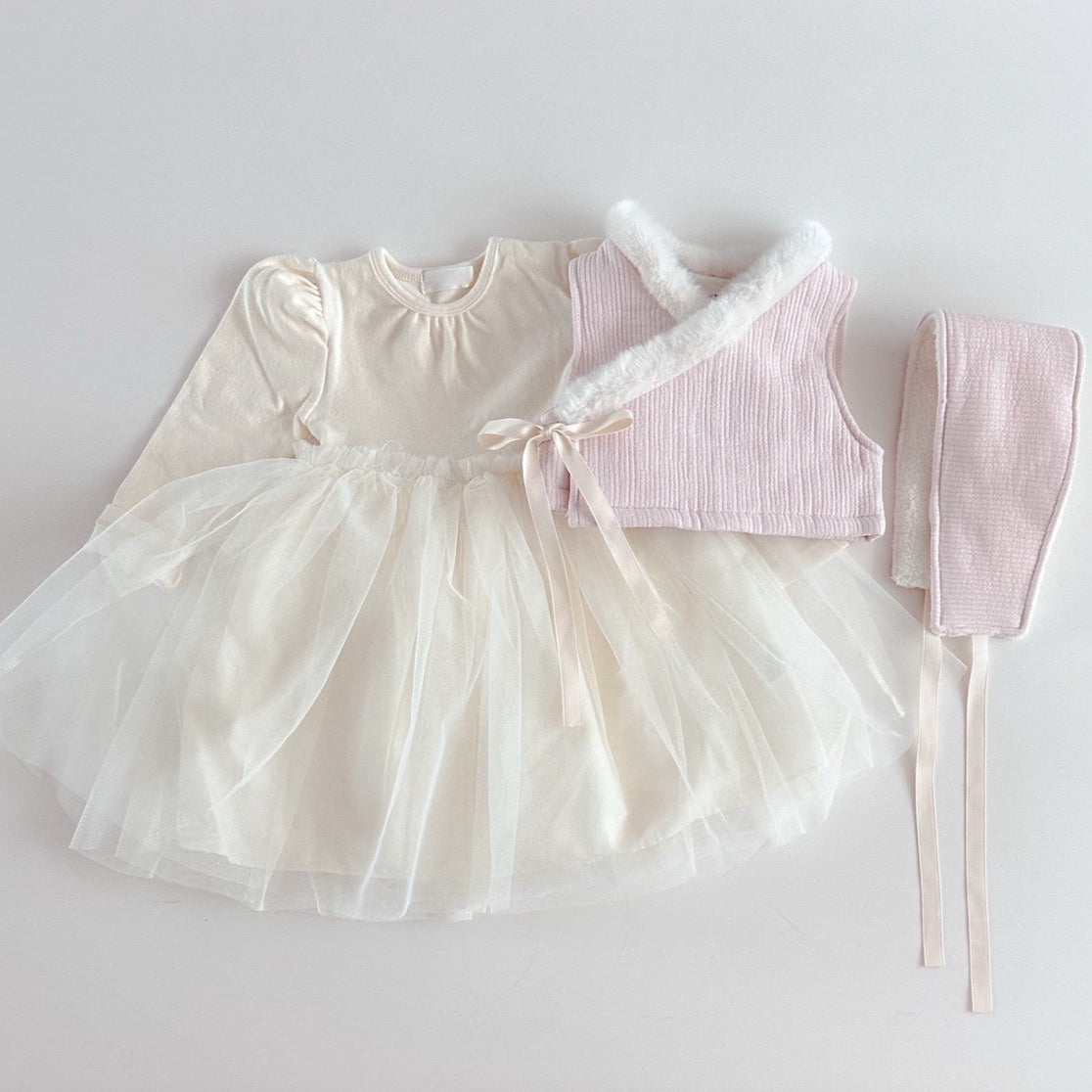 25' Girl Hanbok