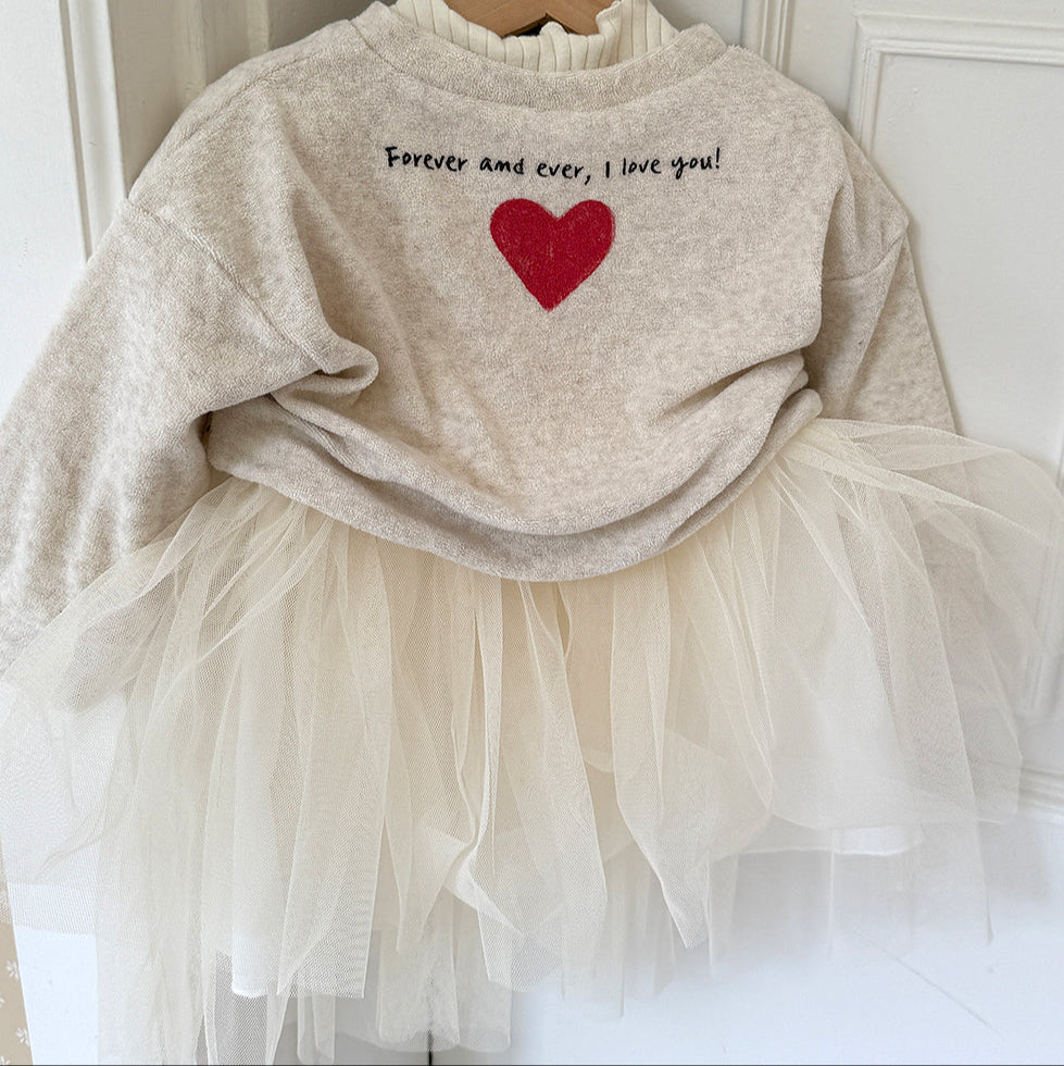 [PRE-ORDER] Heart Sweatshirt