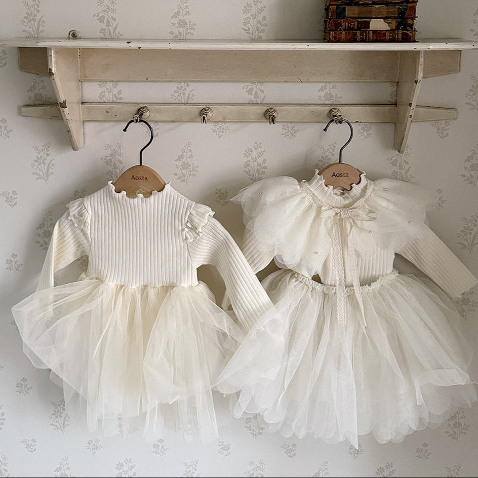 [PRE-ORDER] Merletta Lace Cape
