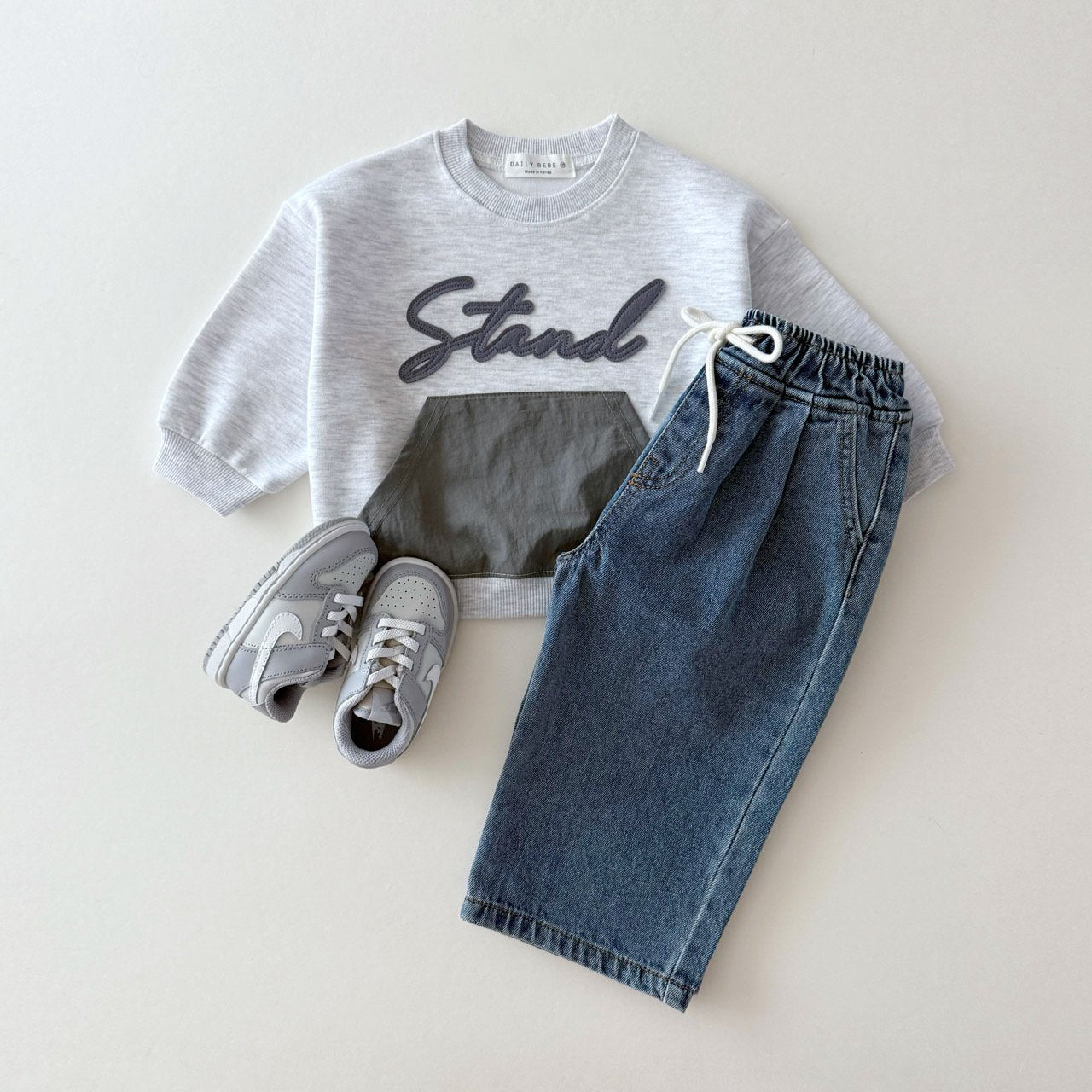 [PRE-ORDER] Stand pocket sweatshirt