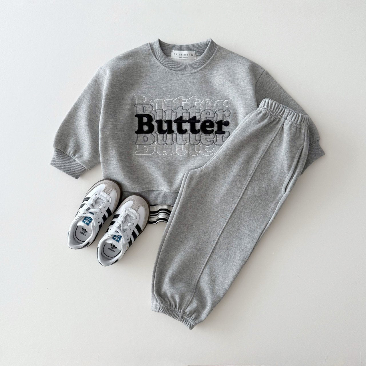 [PRE-ORDER] Butter embroidery sweatshirt