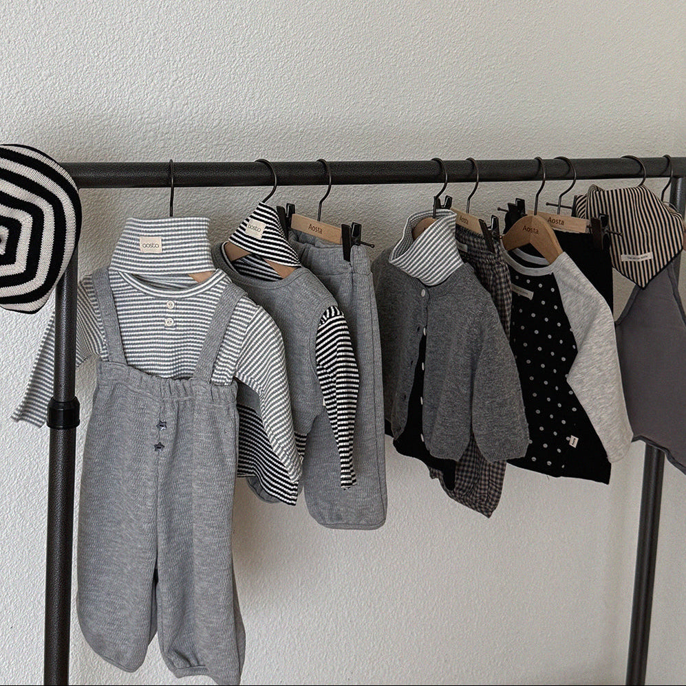 [PRE-ORDER] Polka dot raglan long sleeve