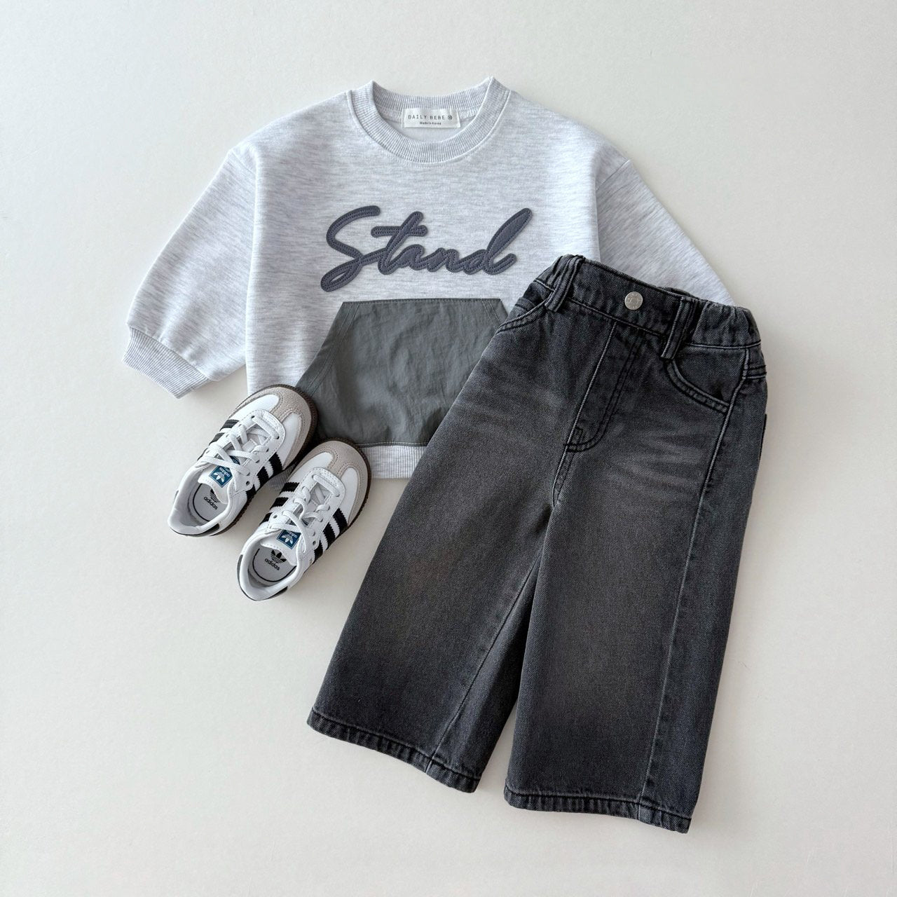 [PRE-ORDER] Stand pocket sweatshirt