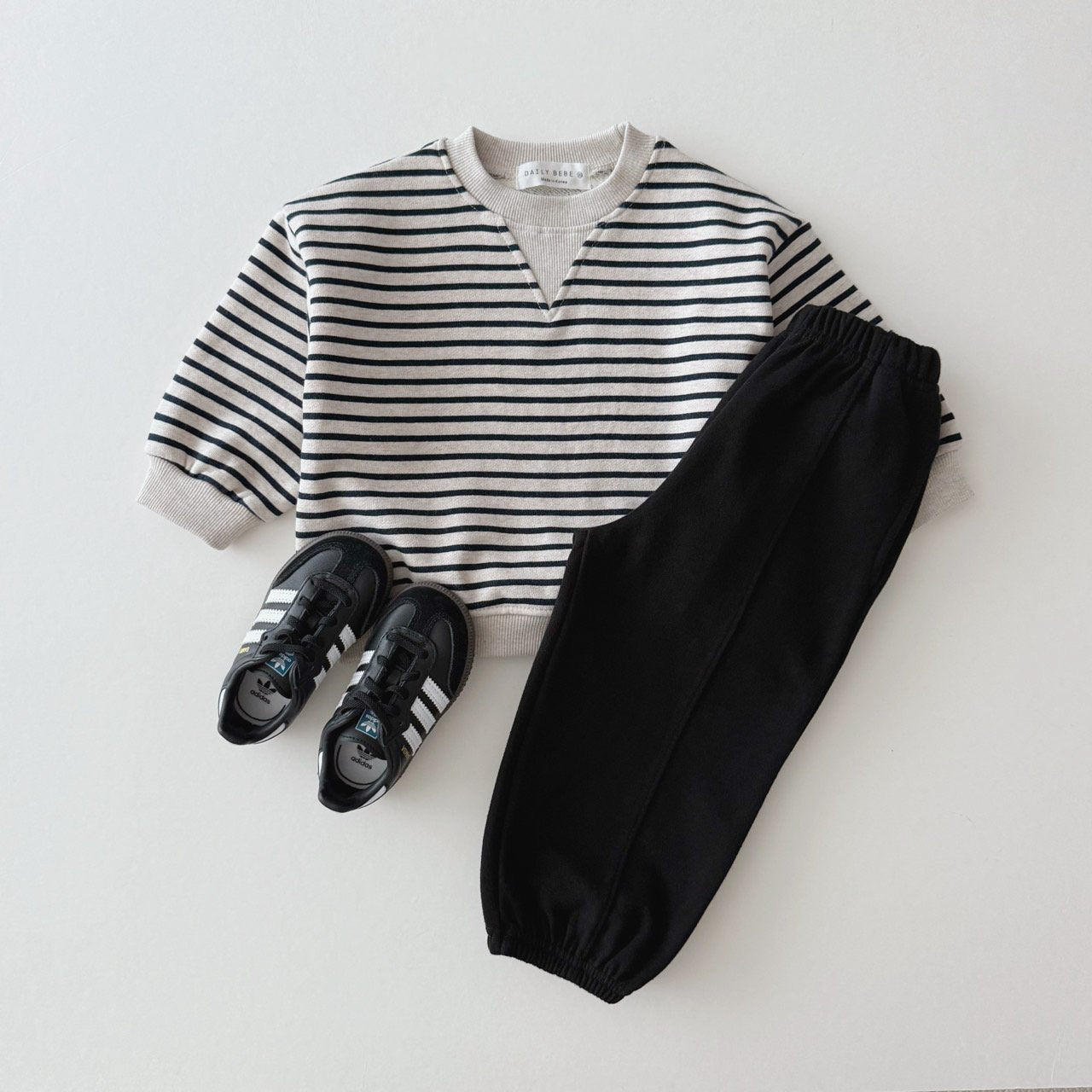 [PRE-ORDER] Striped sweatshirt