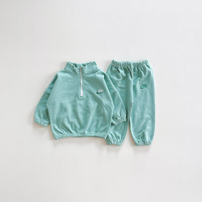 NK half zip-up set