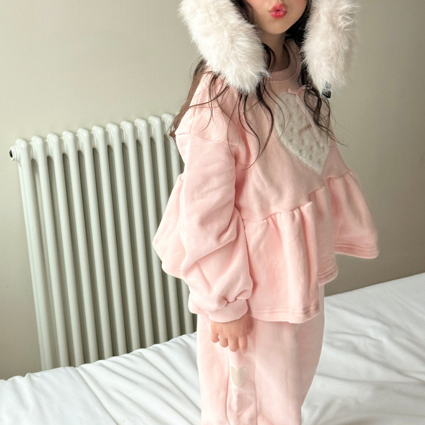 [PRE-ORDER] Snowbell Sweatshirt