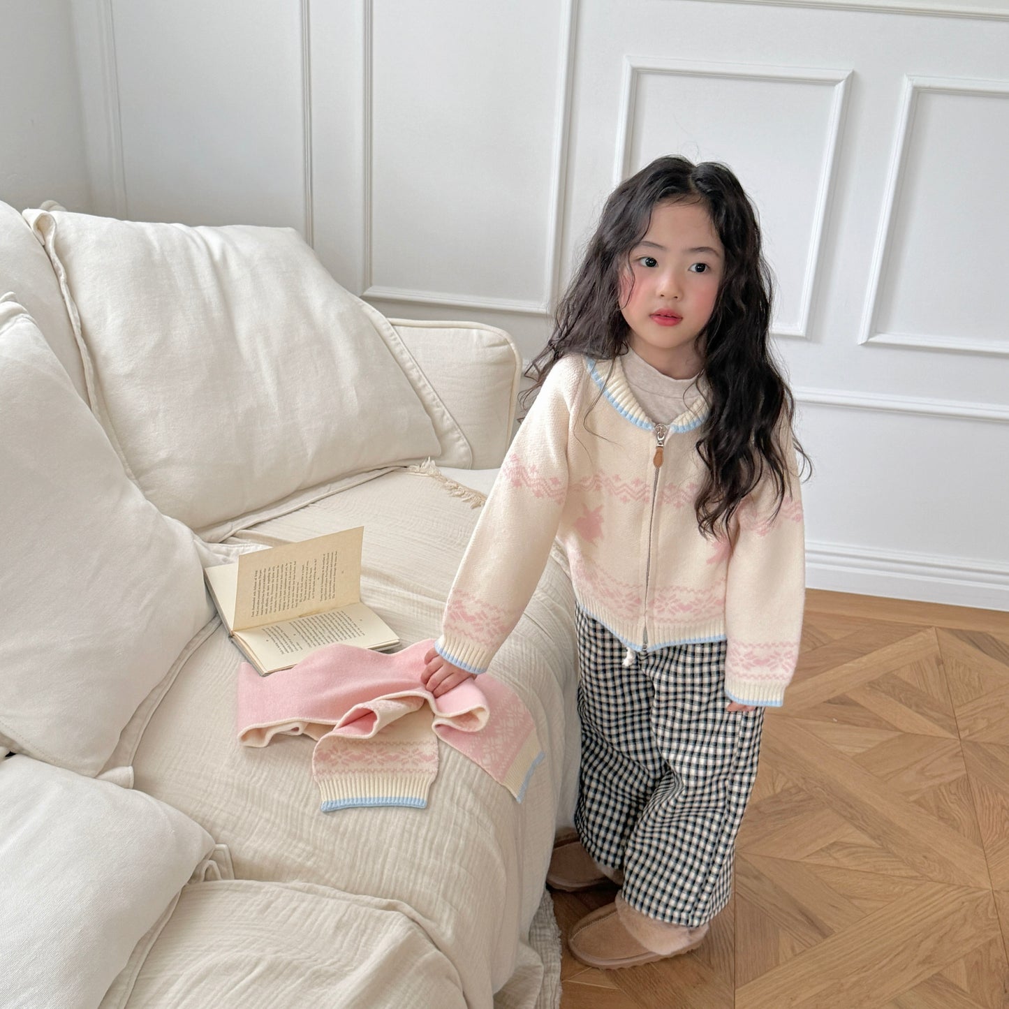 [PRE-ORDER] Bunny Nordic Knit Zip-up