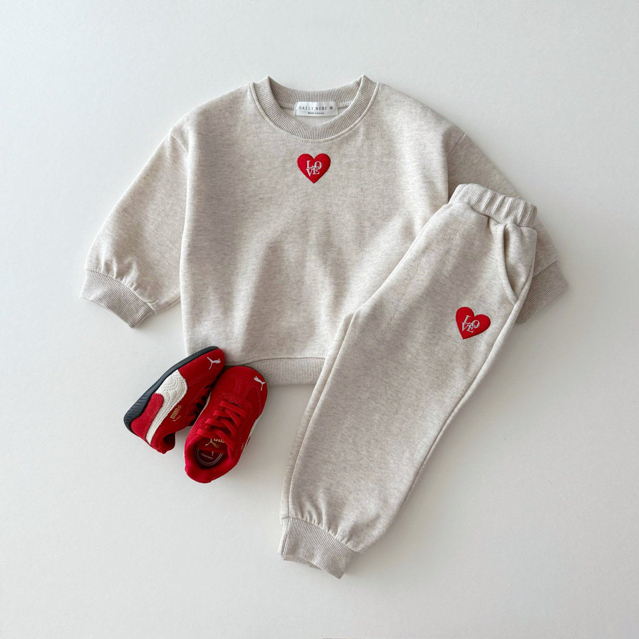 [PRE-ORDER] Love embroidery set