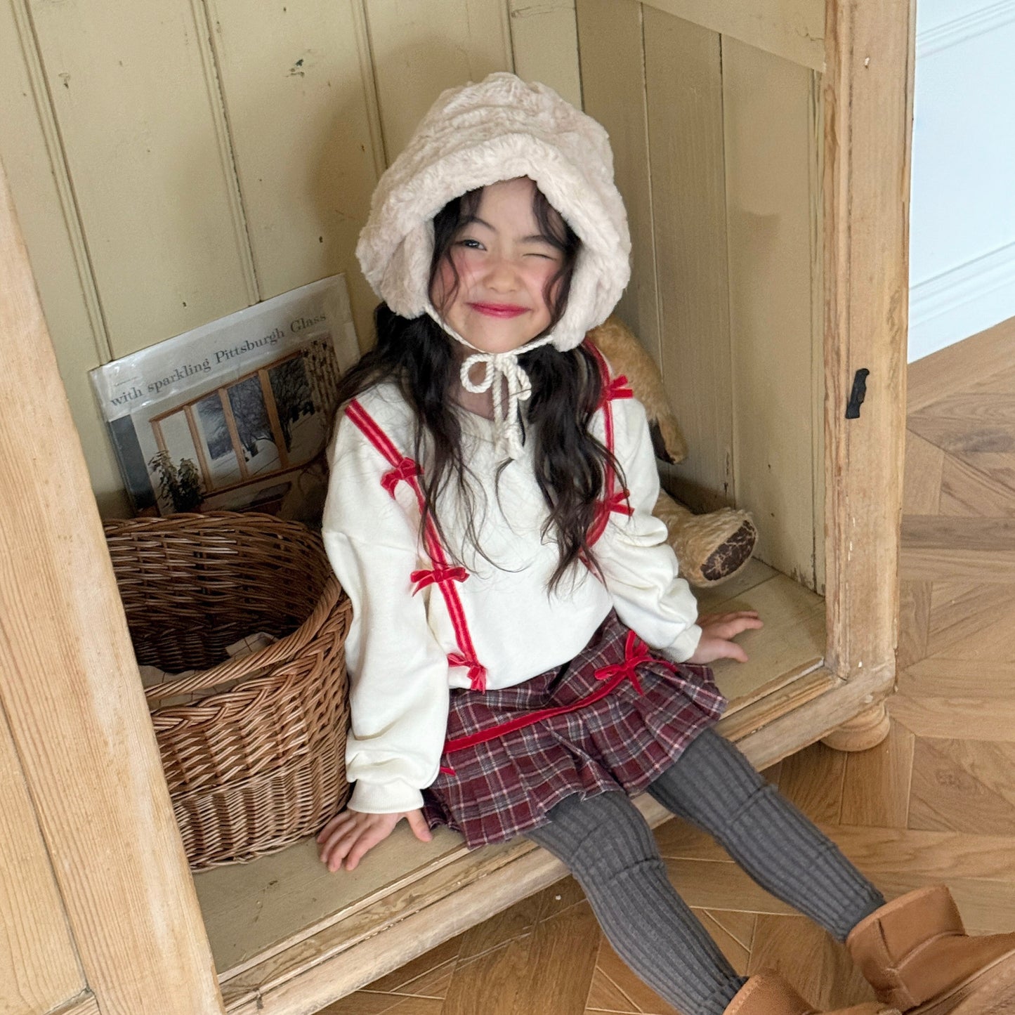 [PRE-ORDER] Holiday Sweatshirt