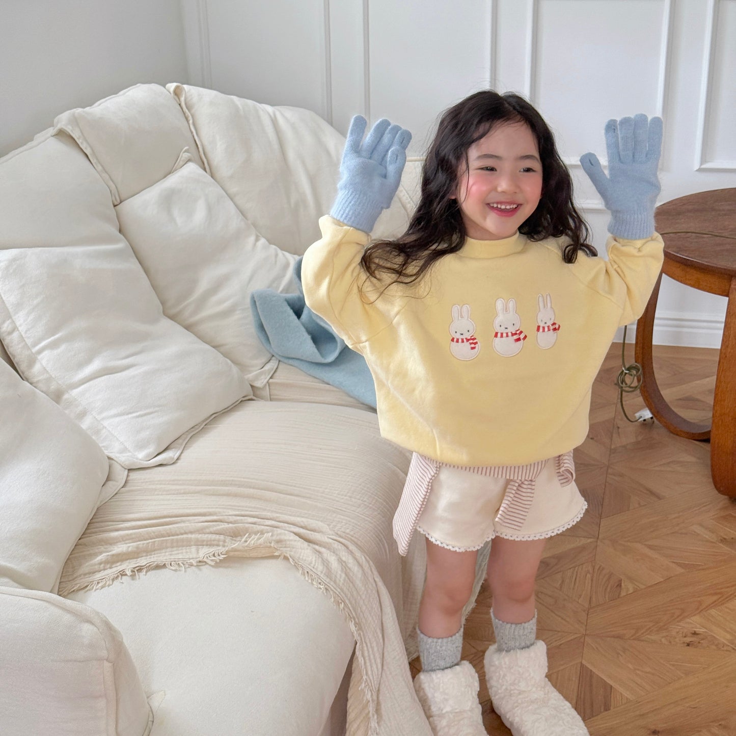 [PRE-ORDER] Snowman Raglan Sweatshirt