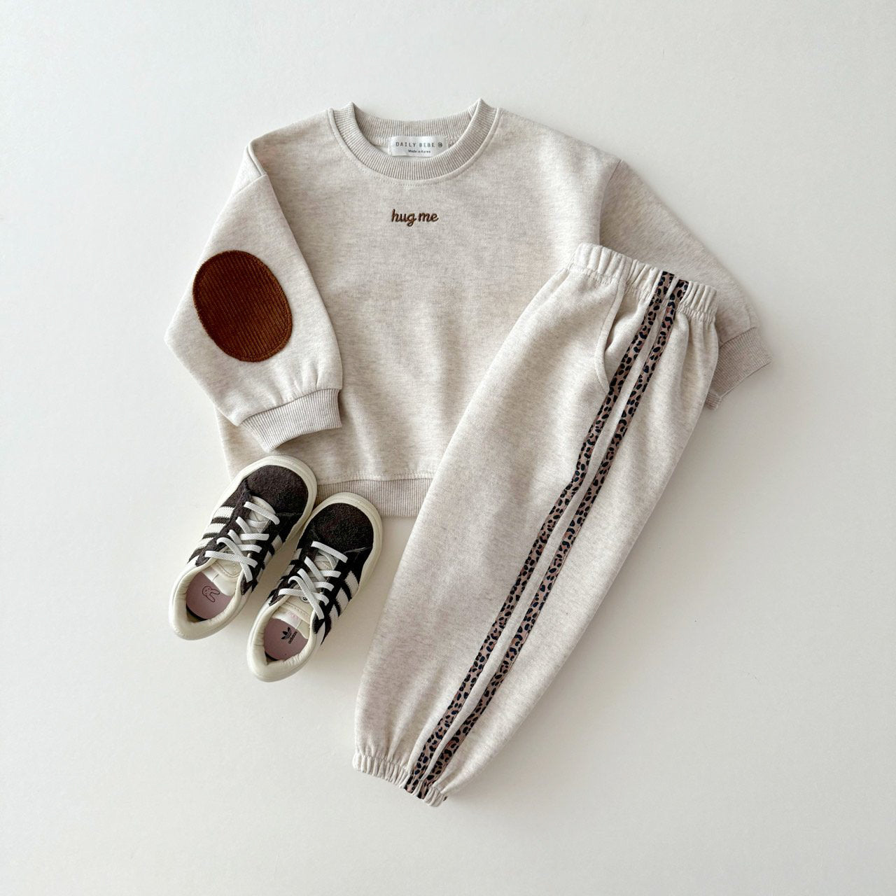 [PRE-ORDER] Hug me sweatshirt