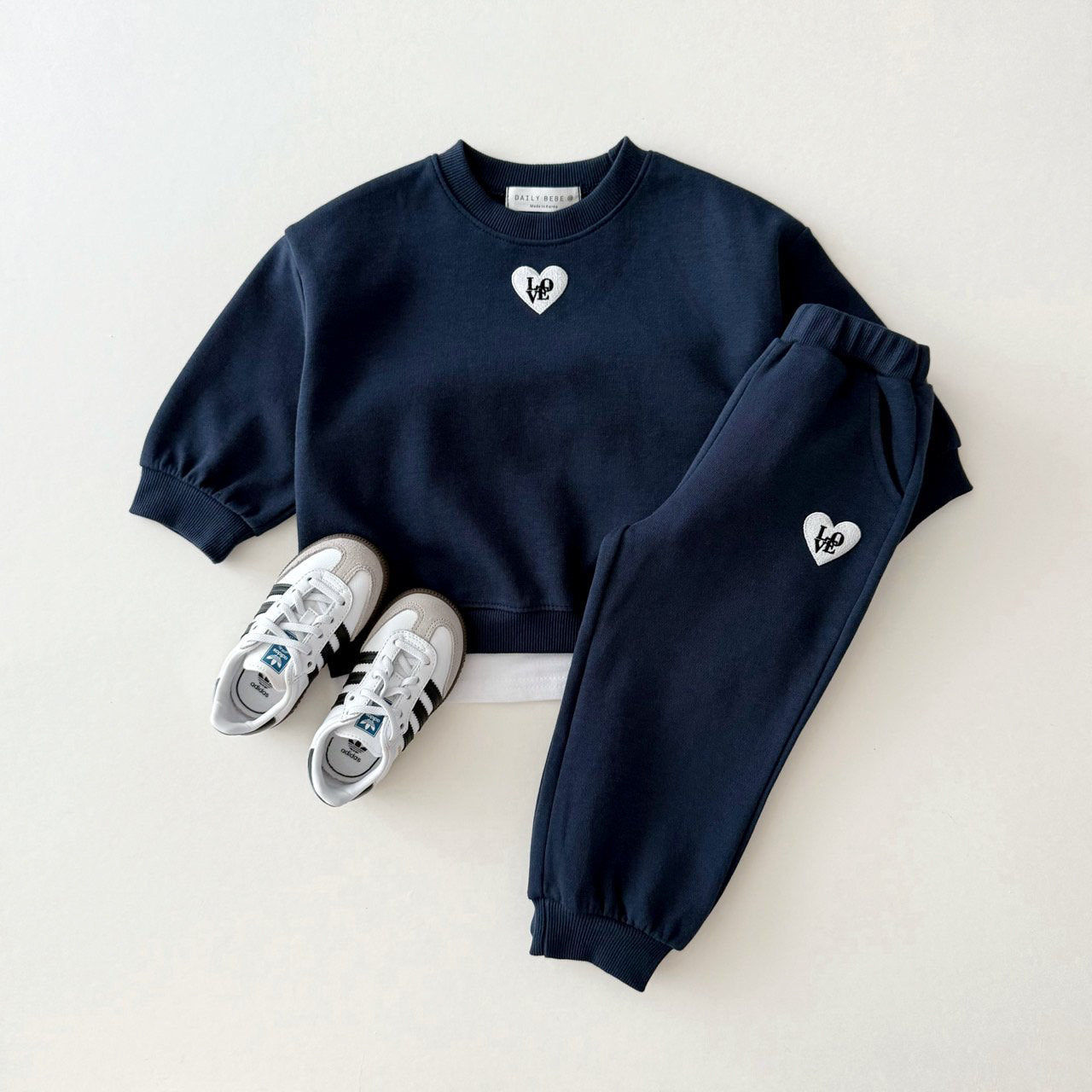 [PRE-ORDER] Love embroidery set