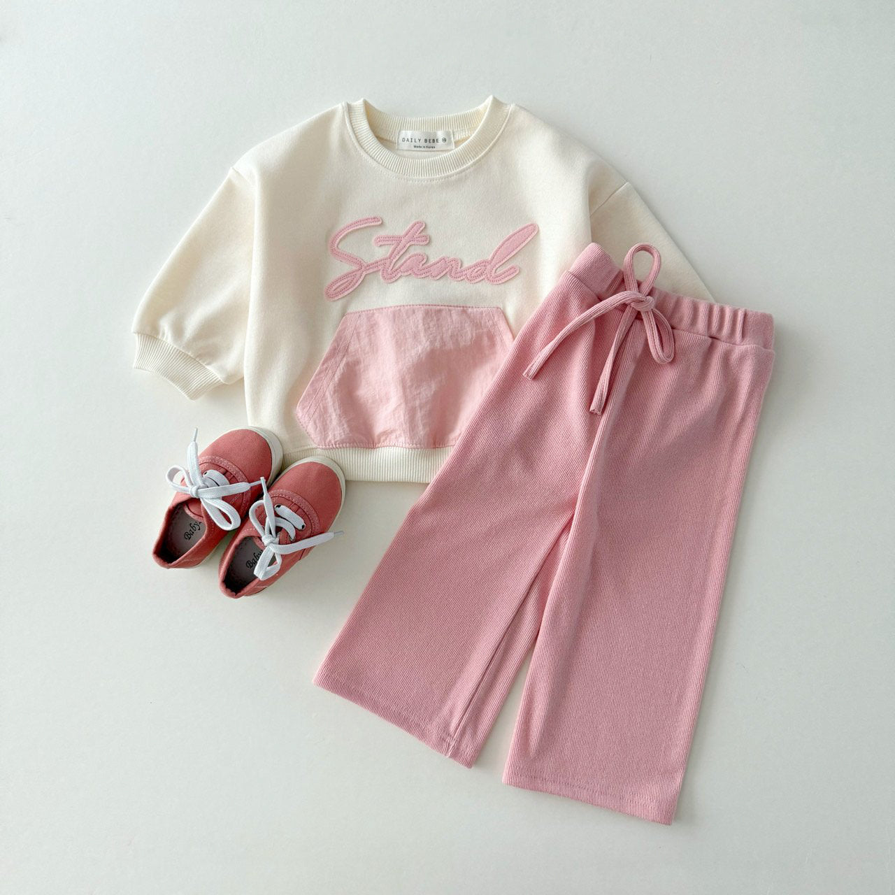 [PRE-ORDER] Stand pocket sweatshirt