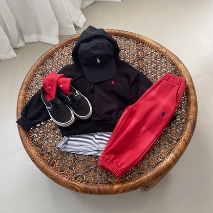 String ball cap