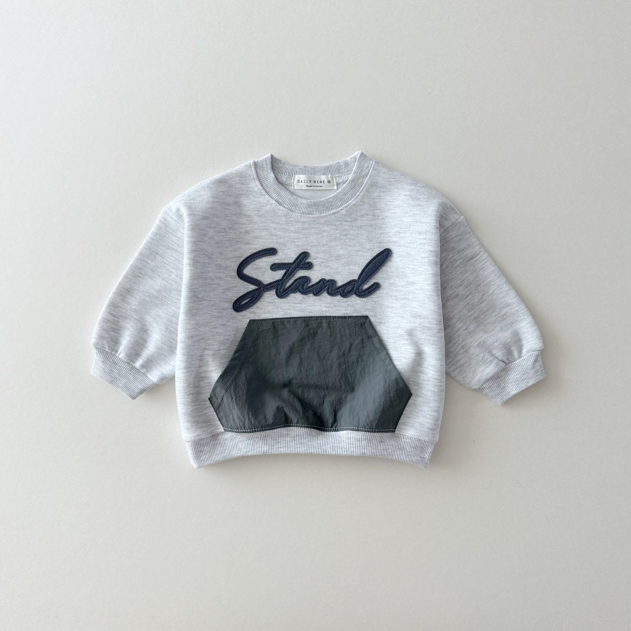 [PRE-ORDER] Stand pocket sweatshirt