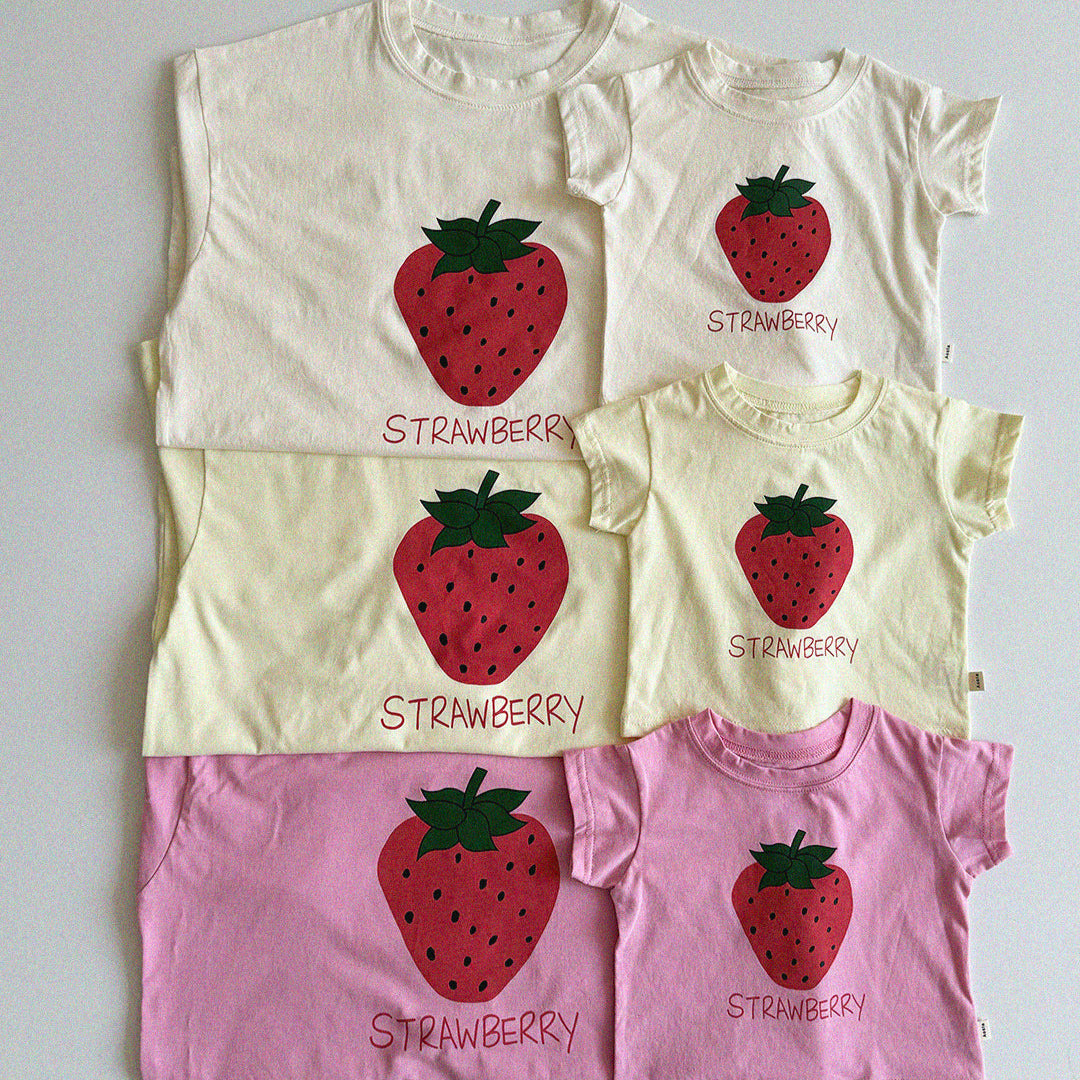 [PRE-ORDER] Strawberry t-shirt