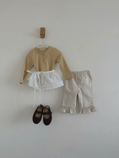 [PRE-ORDER] Delicate 2-Button Ribbed Tee