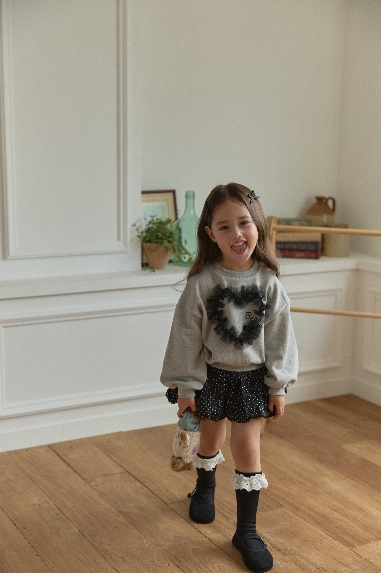 [PRE-ORDER] Soft Heart Sweatshirt