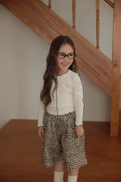 [PRE-ORDER] Leopard Heart Bermuda Shorts