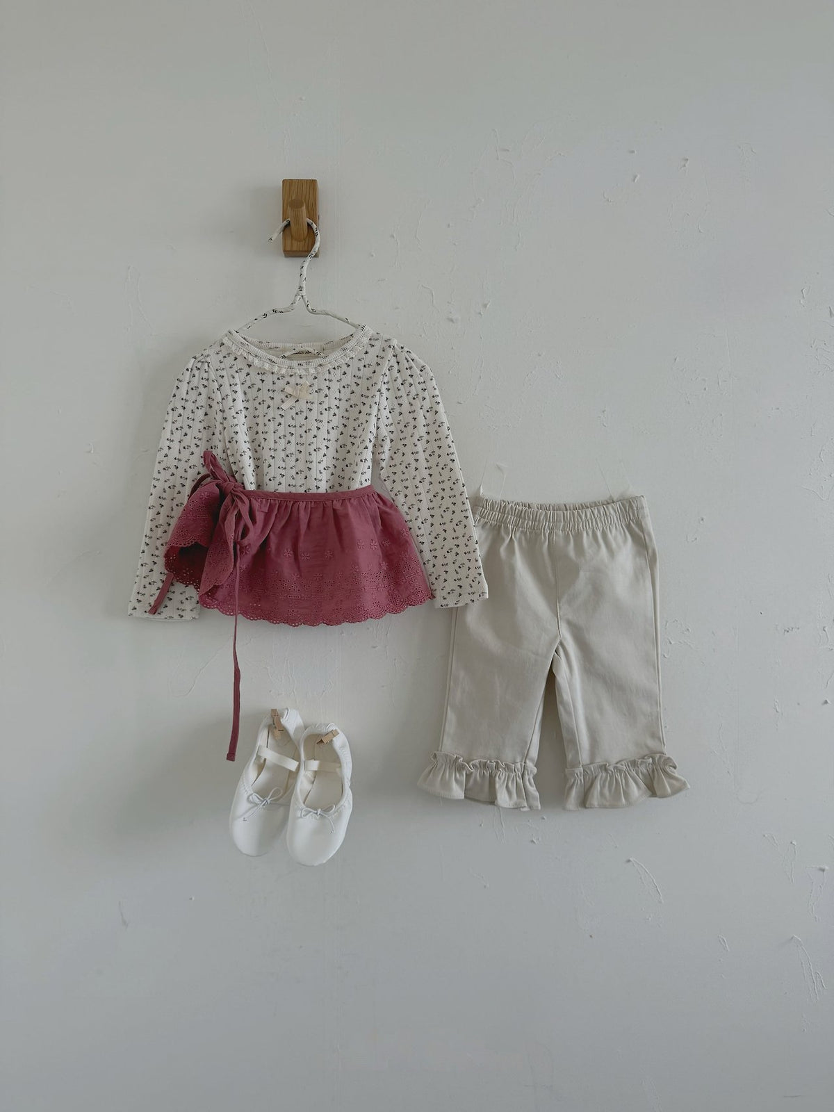 [PRE-ORDER] Eyelet Puff Tee
