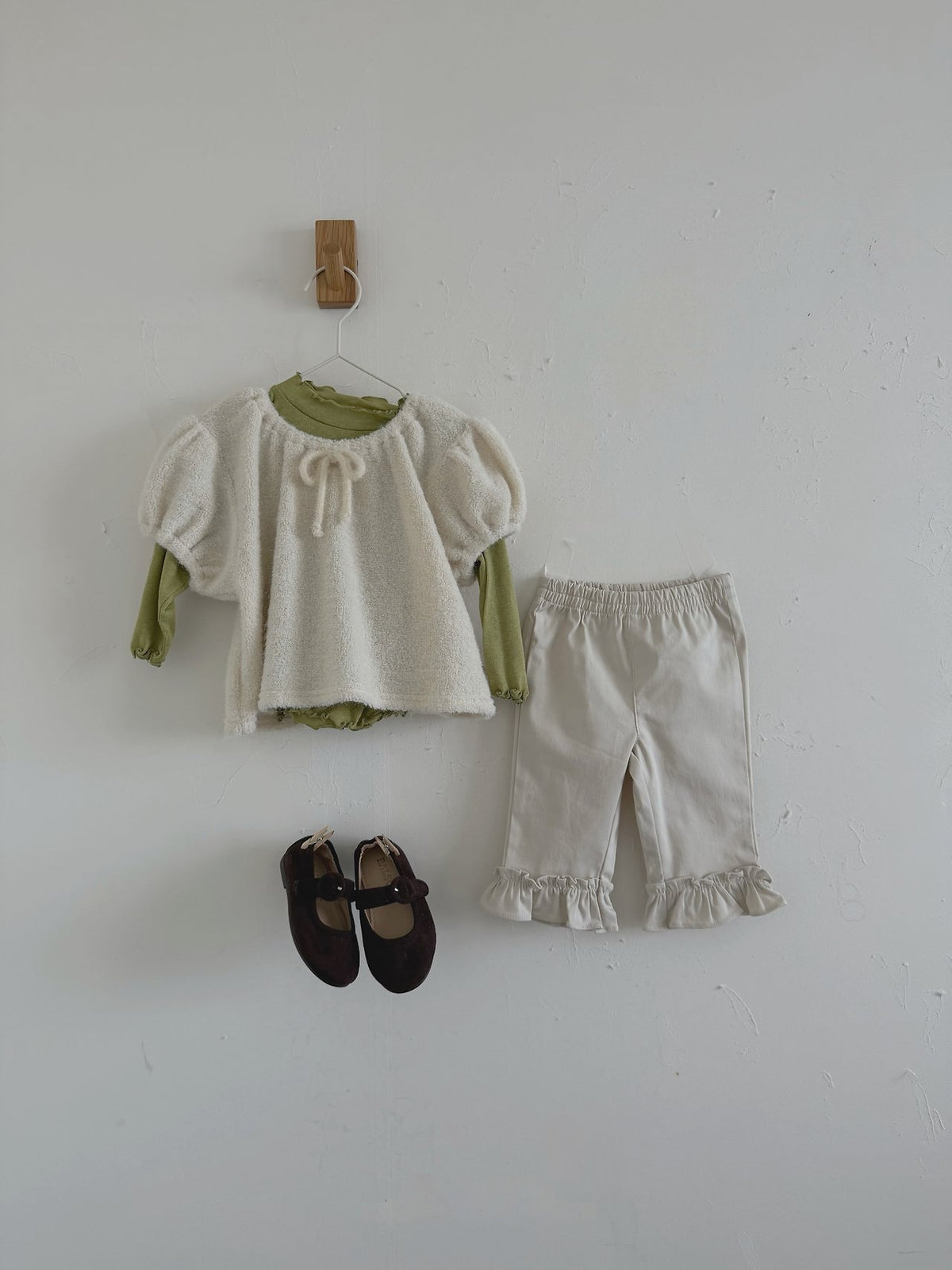 [PRE-ORDER] Trendy Capri Frill Pants
