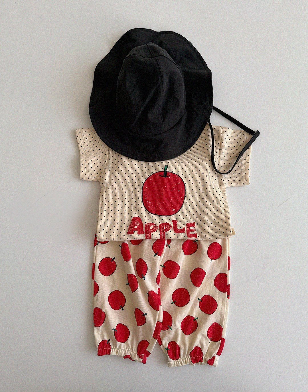 [PRE-ORDER] Lip apple t-shirt