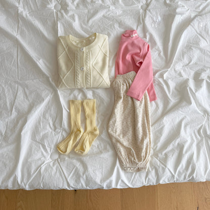 [PRE-ORDER] Heart half turtle neck tee