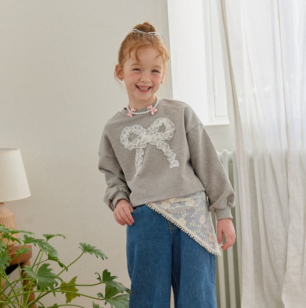 Sweet ribbon pearl sweatshirt [cream M]