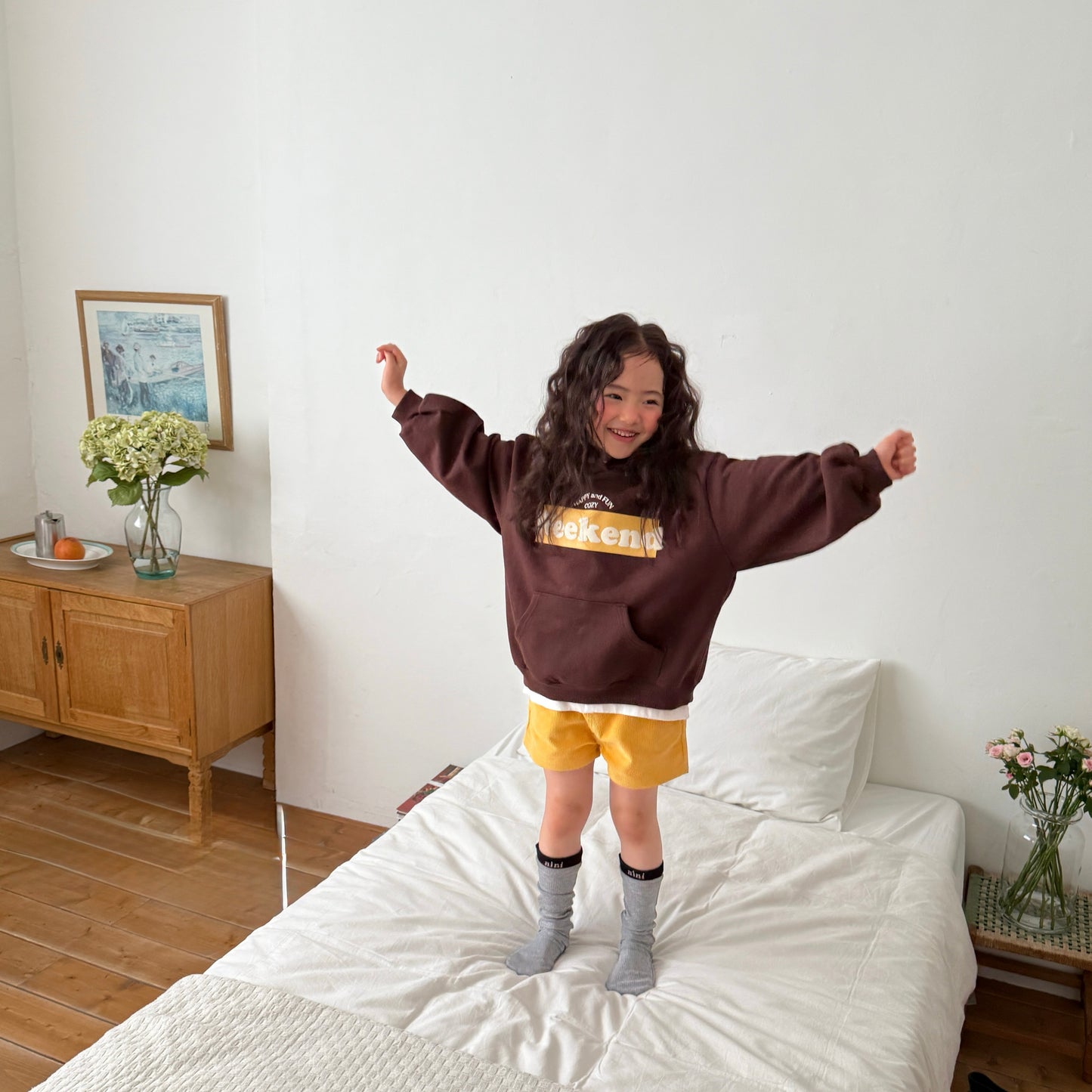 [PRE-ORDER] Peeka corduroy shorts