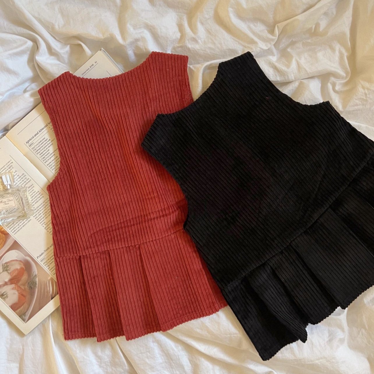 Aria corduroy dress [black S, red M]