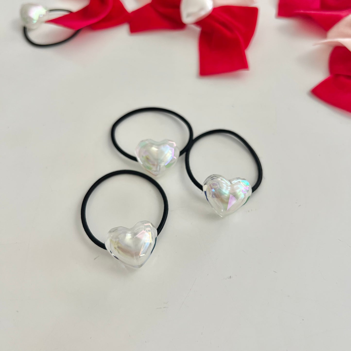 Pearl heart hair tie