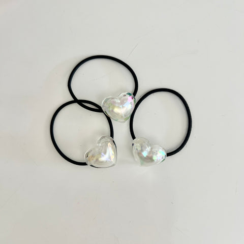 [PRE-ORDER] Pearl heart hair tie