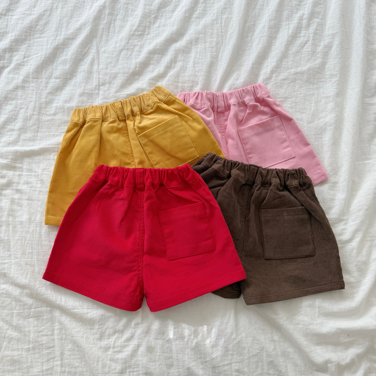 [PRE-ORDER] Peeka corduroy shorts
