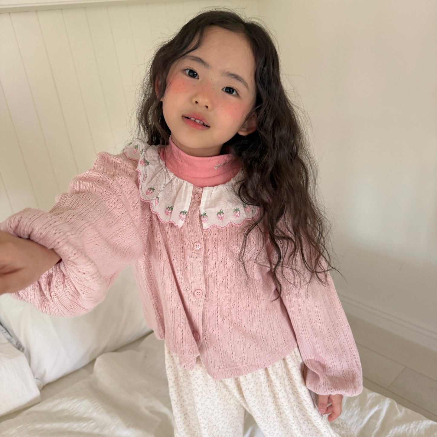 Berry eyelet cardigan [Red M]