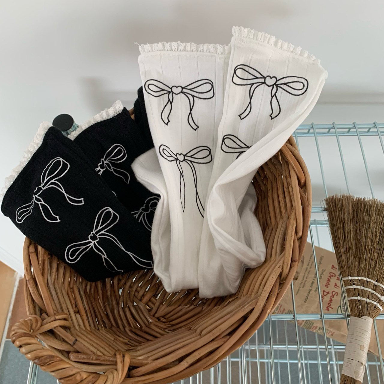 [PRE-ORDER] Ribbon knee socks