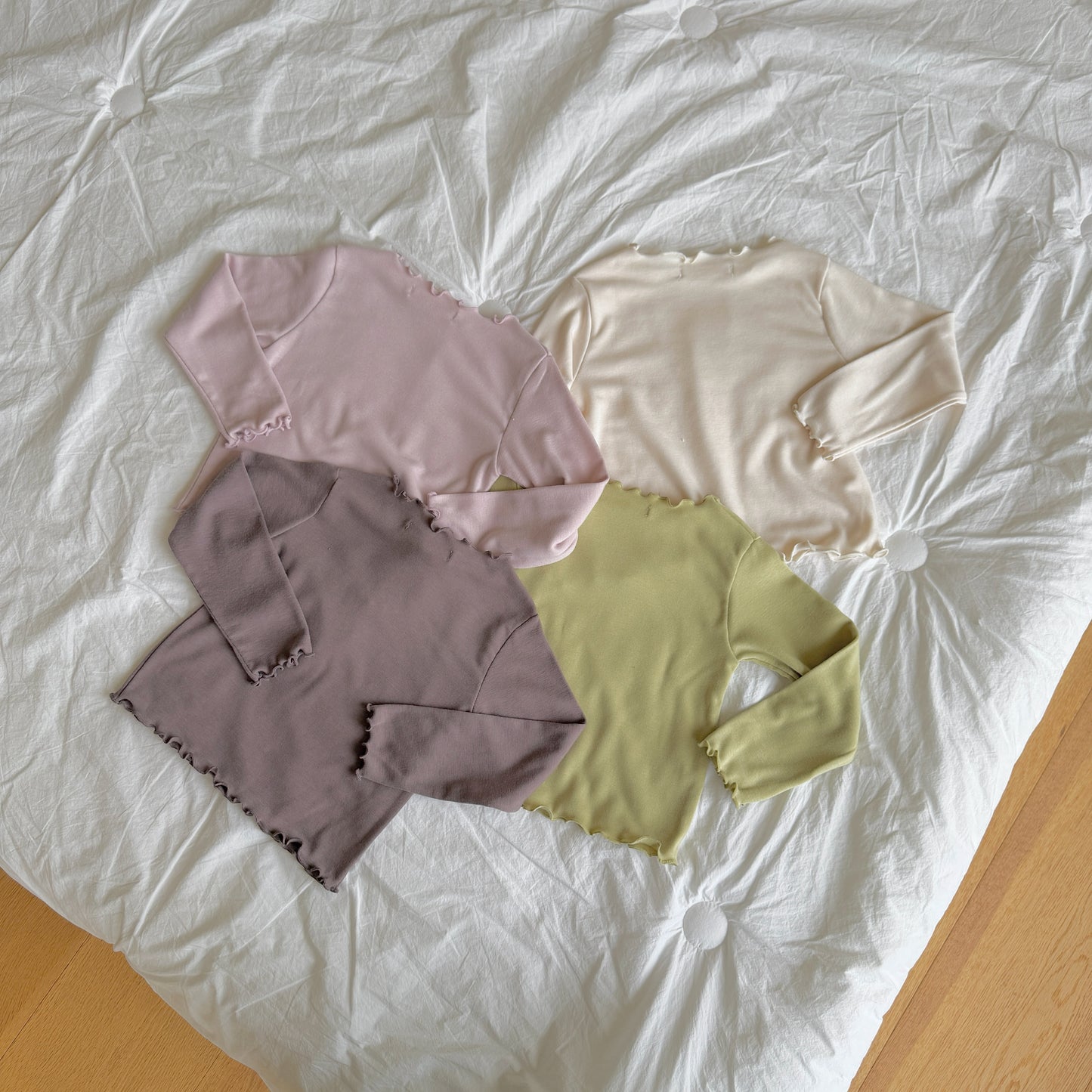 [PRE-ORDER] Soft Frayed Long Sleeve T-shirt