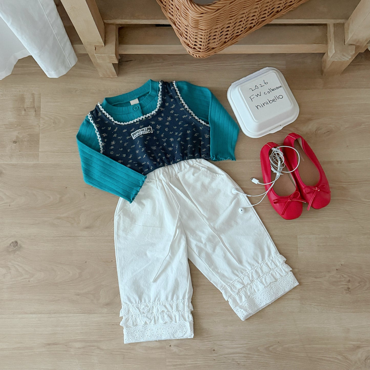 [PRE-ORDER] Melly Eyelet Cardigan