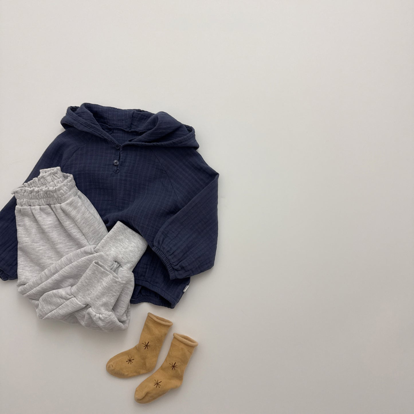 [PRE-ORDER] Tsuki Hoodie