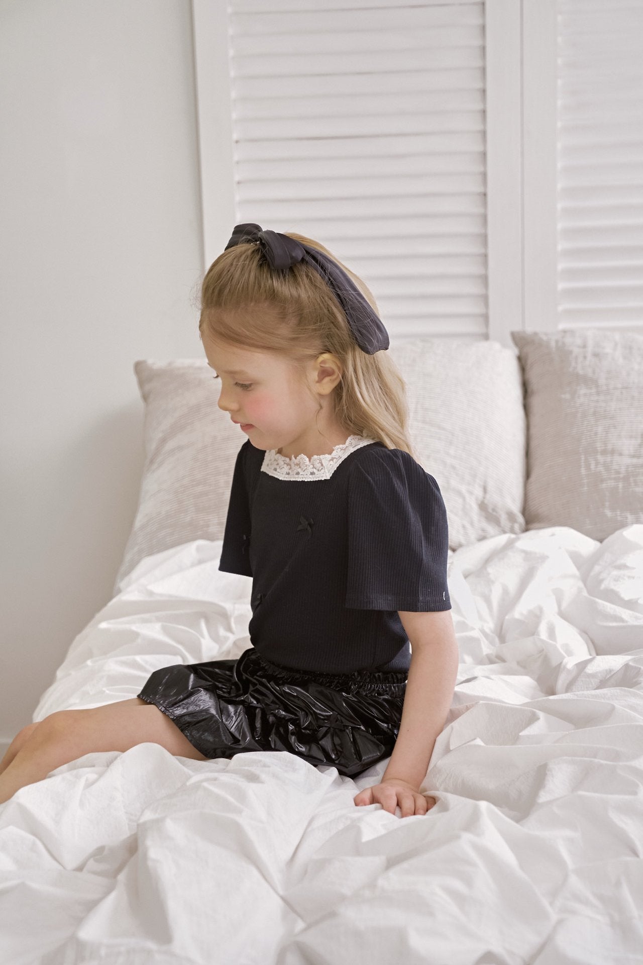 [PRE-ORDER] Lace & Ribbon square neck t-shirt