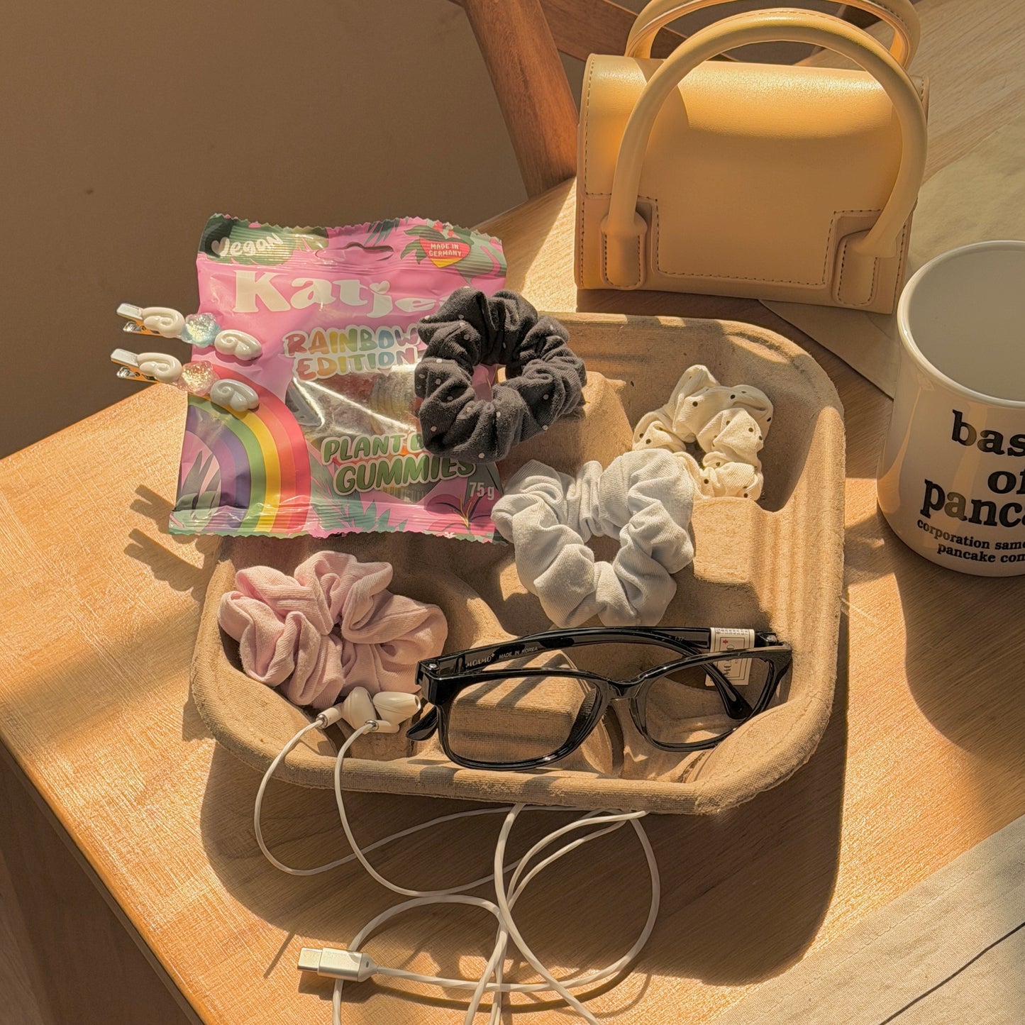 [PRE-ORDER] Dot scrunchie