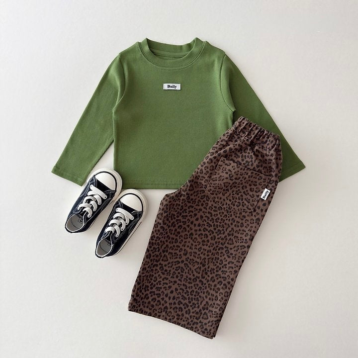 [PRE-ORDER] Everyday Slim-fit Long Sleeve Tee