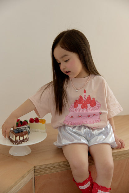 [PRE-ORDER] Strawberry Cake Tee