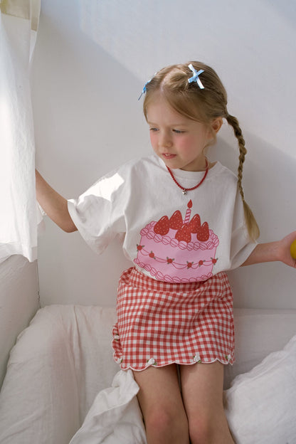 [PRE-ORDER] Strawberry Cake Tee