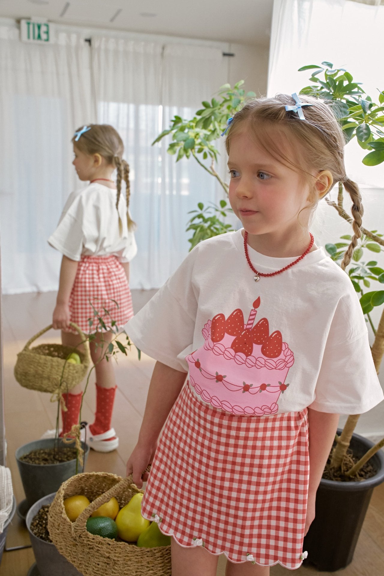 [PRE-ORDER] Strawberry Cake Tee