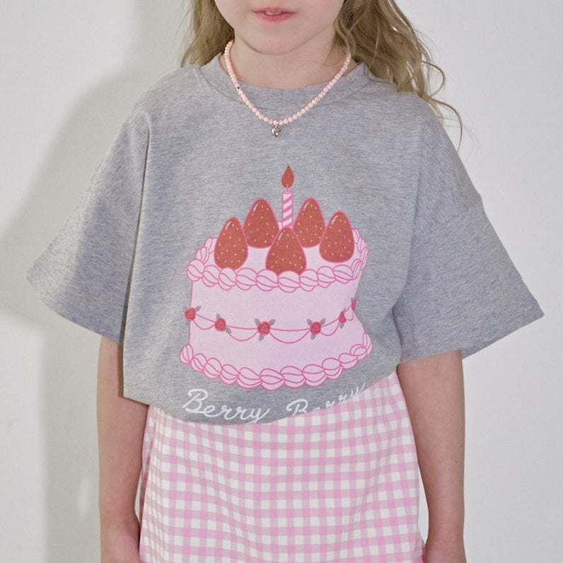 [PRE-ORDER] Strawberry Cake Tee