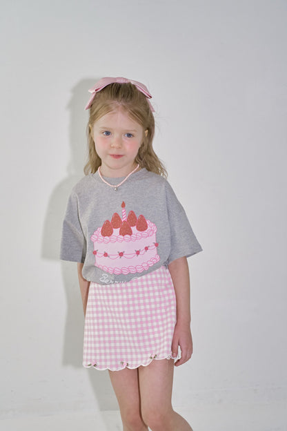 [PRE-ORDER] Strawberry Cake Tee