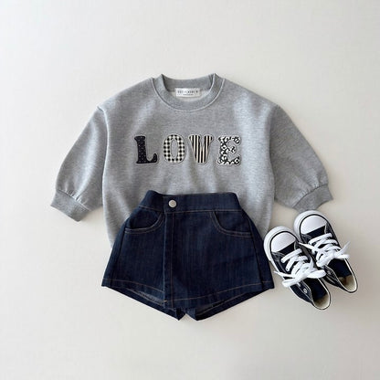[PRE-ORDER] Love Patch Sweatshirt