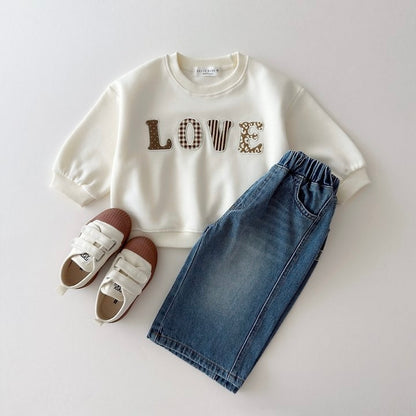[PRE-ORDER] Love Patch Sweatshirt